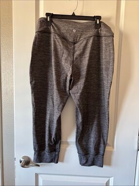 lululemon women’s Align high rise Jogger Pants